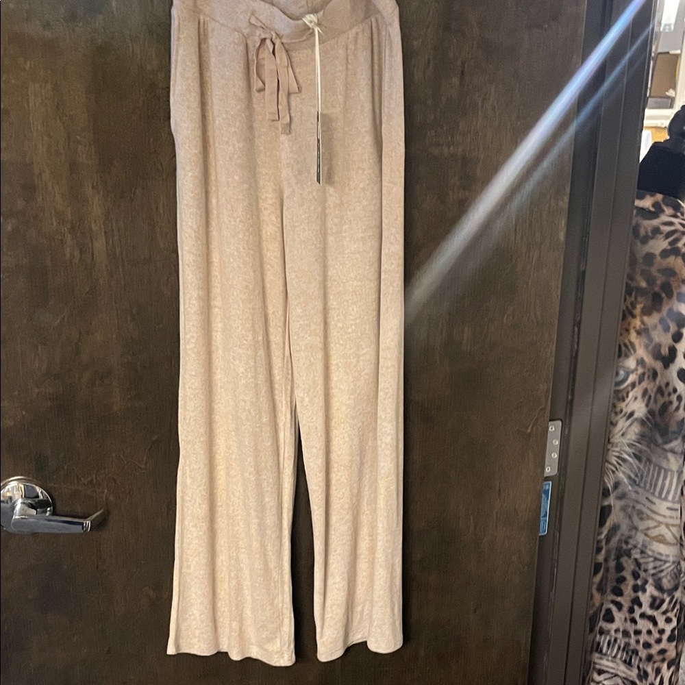 Women's Cream Wide-Leg Pants